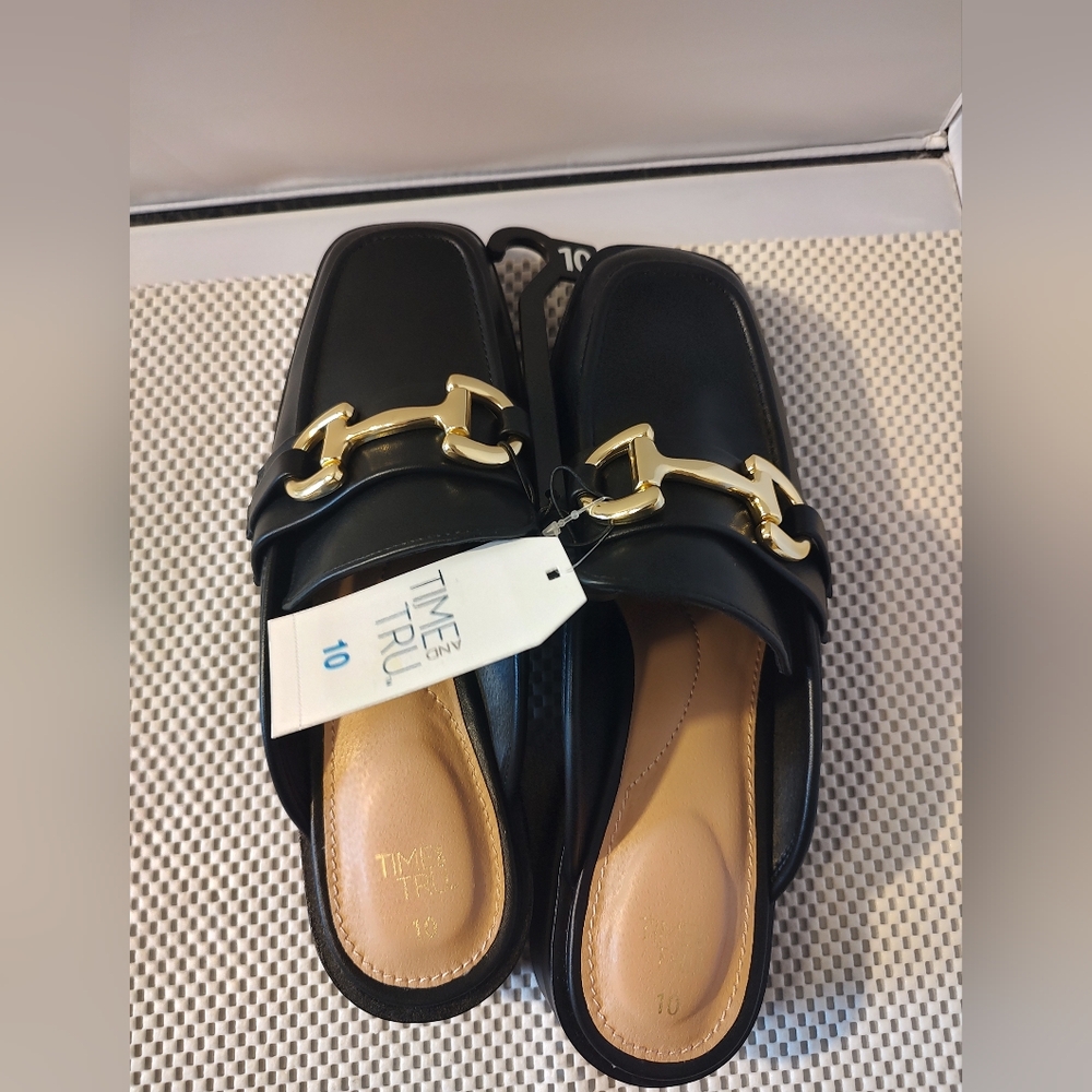 Time and Tru Women's Size 10 Loafer Mules Black w/Gold Hardware NWT Shoes - Picture 2 of 4